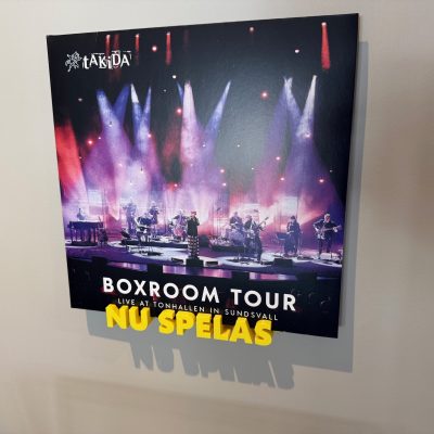 Gul vägghållare för vinylskivor